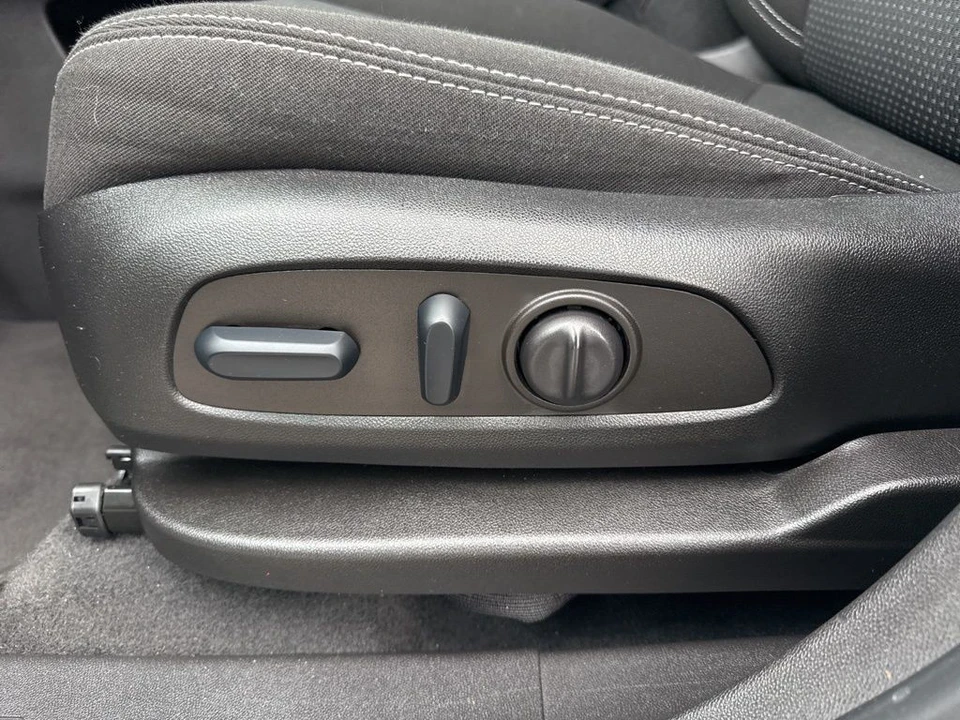 2022 GMC Terrain - Image 10 of 12