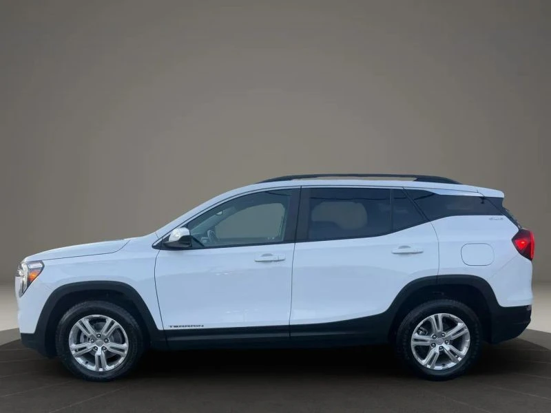 2022 GMC Terrain - Image 8 of 12