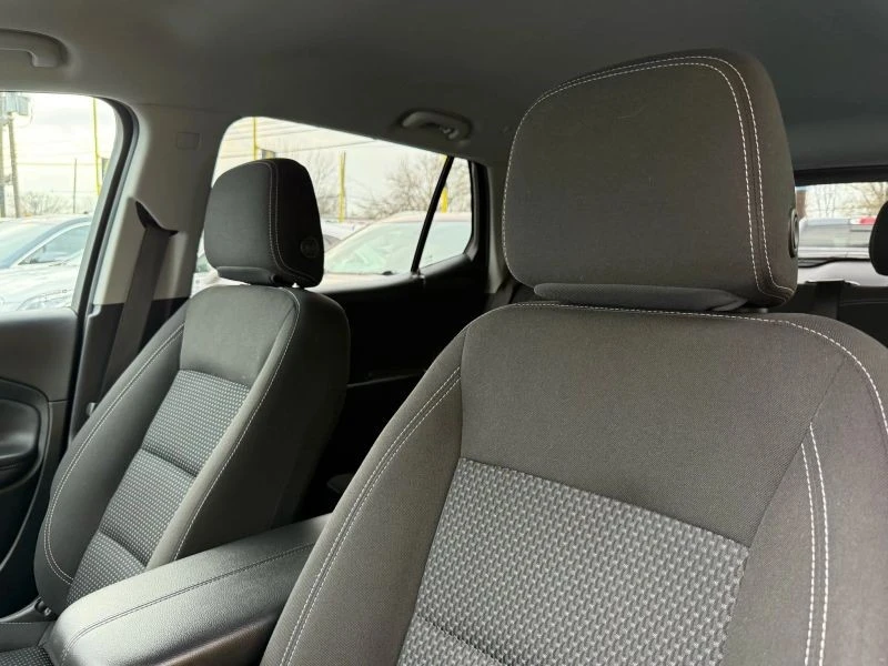2022 GMC Terrain - Image 10 of 12