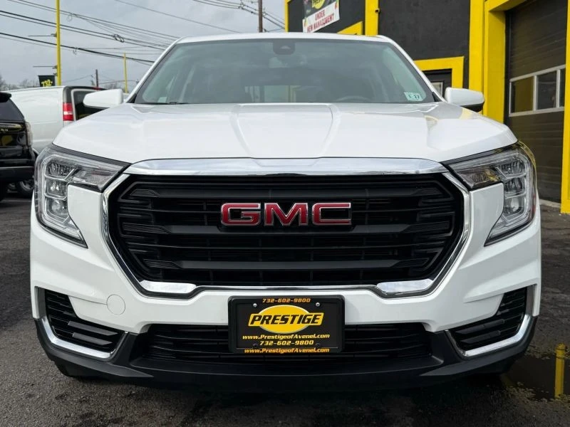 2022 GMC Terrain - Image 2 of 12