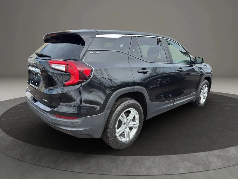 2022 GMC Terrain - Image 5 of 12