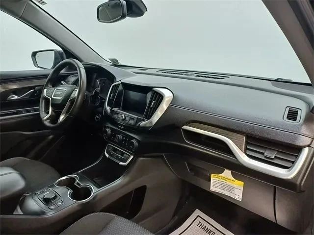 2022 GMC Terrain - Image 9 of 12