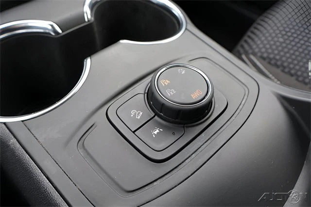 2022 GMC Terrain - Image 17 of 21