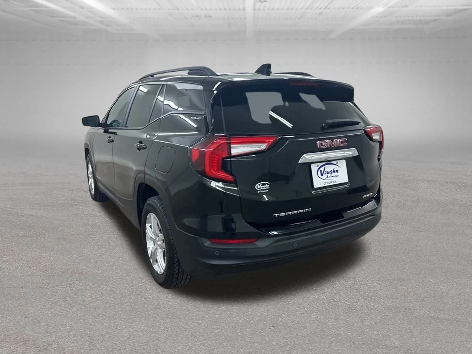 2022 GMC Terrain - Image 10 of 12