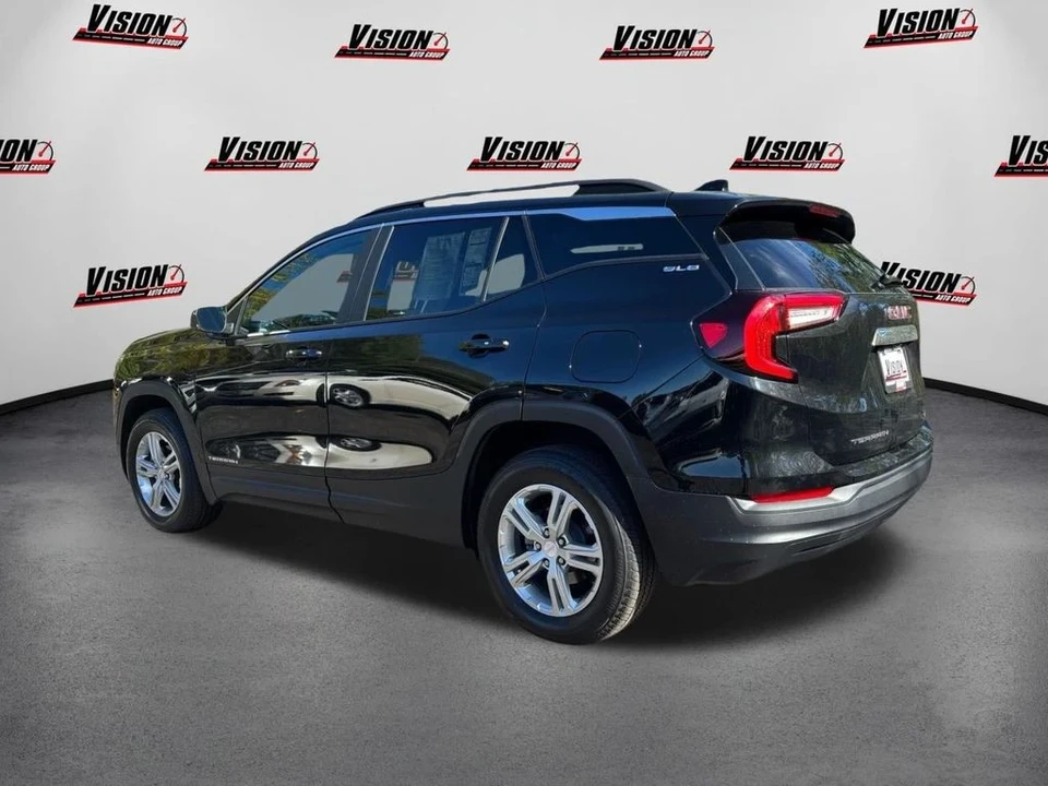 2022 GMC Terrain - Image 7 of 12