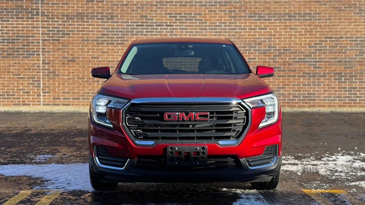 2022 GMC Terrain - Image 2 of 21