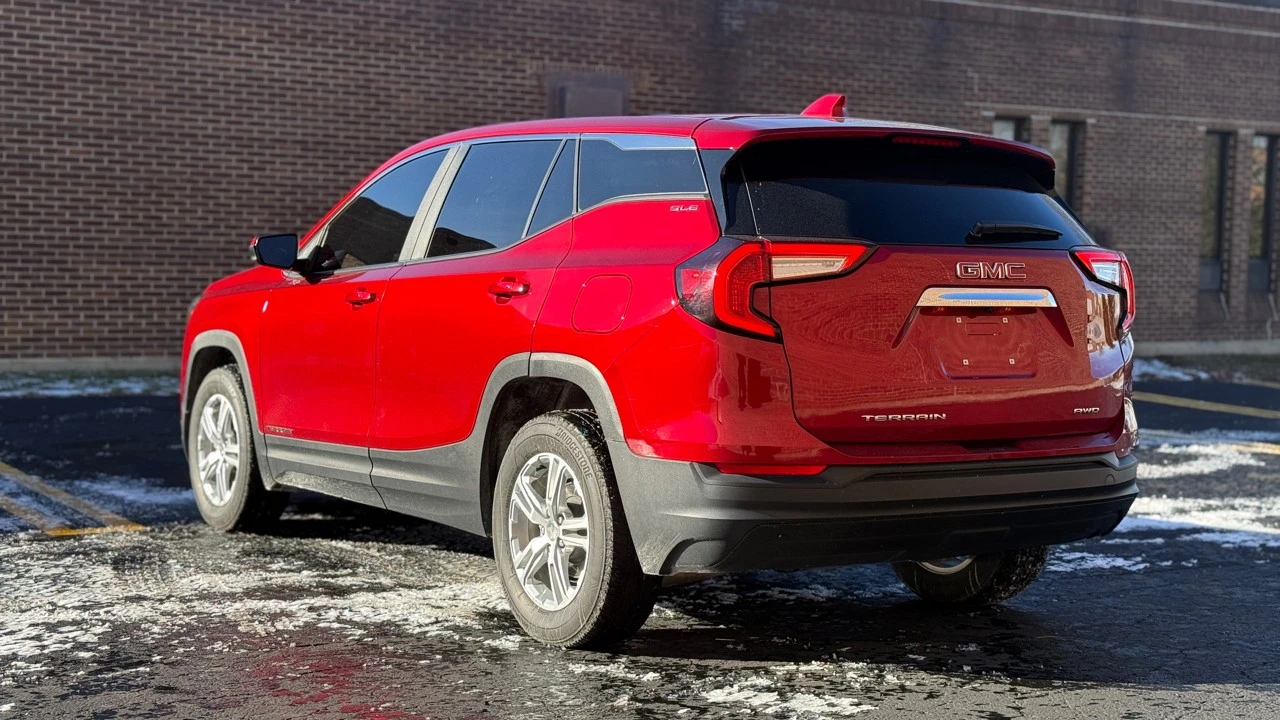 2022 GMC Terrain - Image 5 of 21