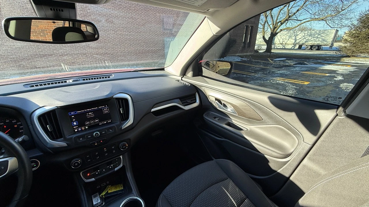 2022 GMC Terrain - Image 19 of 21