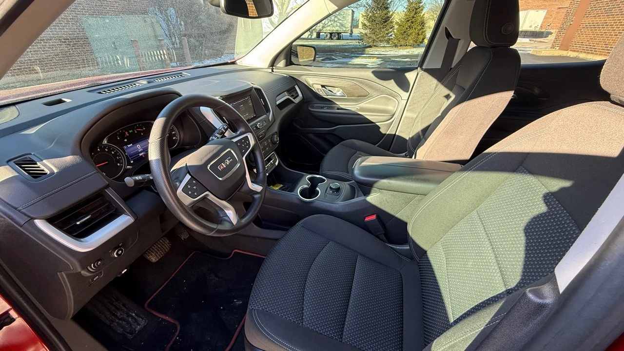 2022 GMC Terrain - Image 9 of 21