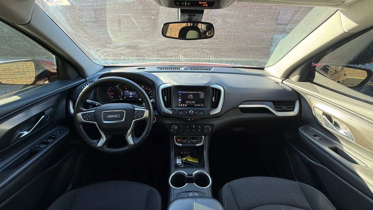 2022 GMC Terrain - Image 16 of 21