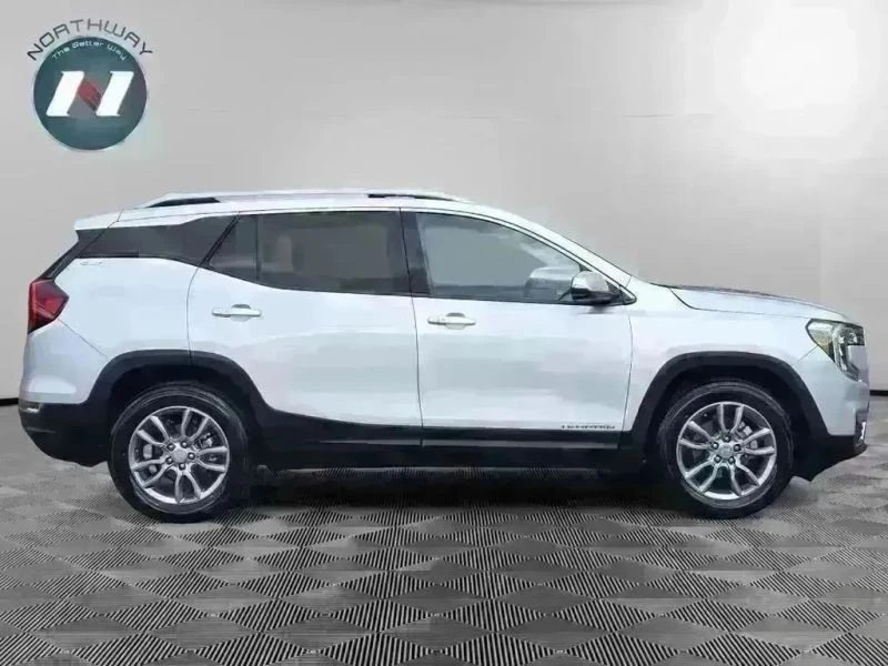 2022 GMC Terrain - Image 6 of 12