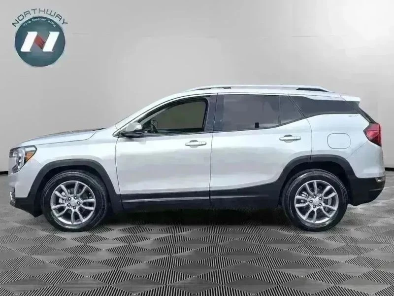 2022 GMC Terrain - Image 2 of 12