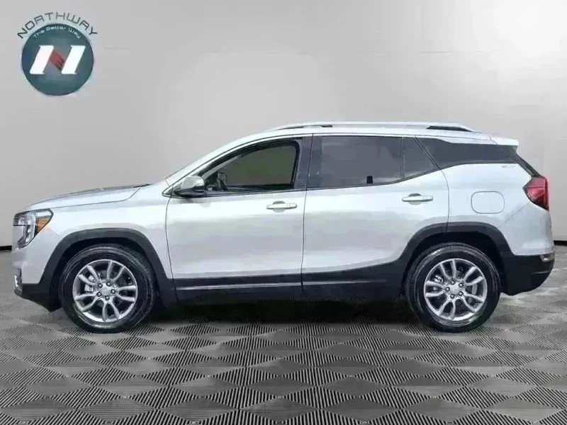 2022 GMC Terrain - Image 2 of 12