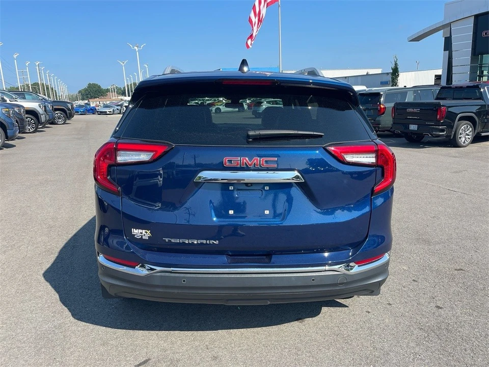 2022 GMC Terrain - Image 4 of 12