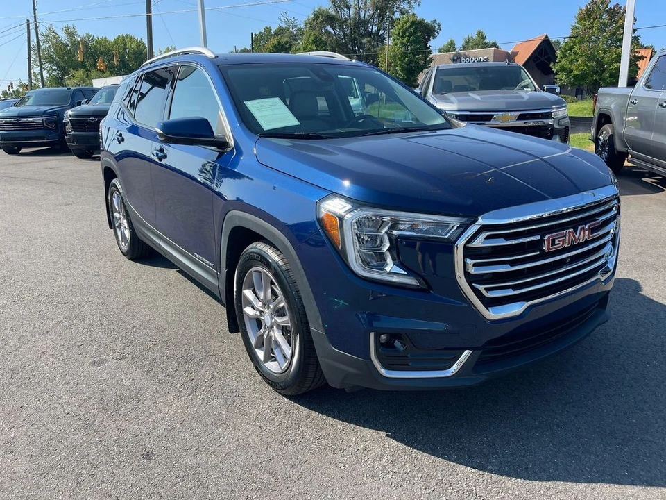 2022 GMC Terrain - Image 7 of 12