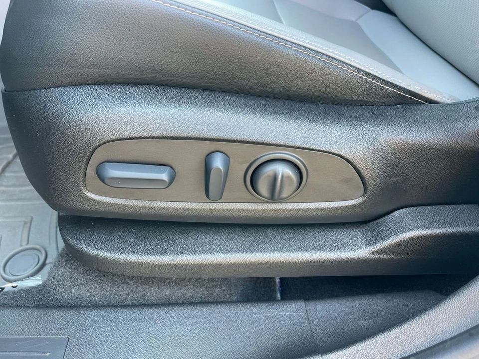 2022 GMC Terrain - Image 10 of 12