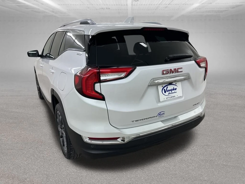 2022 GMC Terrain - Image 9 of 12