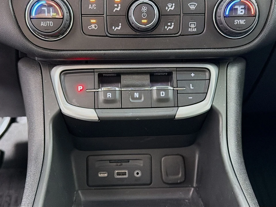 2022 GMC Terrain - Image 20 of 21