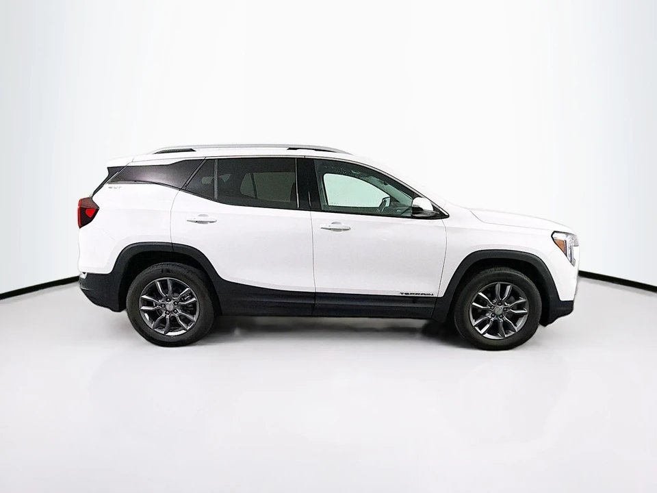 2022 GMC Terrain - Image 9 of 21
