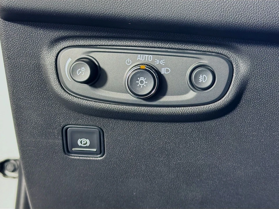 2022 GMC Terrain - Image 12 of 21