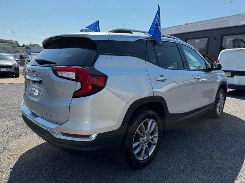 2022 GMC Terrain - Image 10 of 12