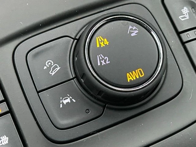 2022 GMC Terrain - Image 8 of 12