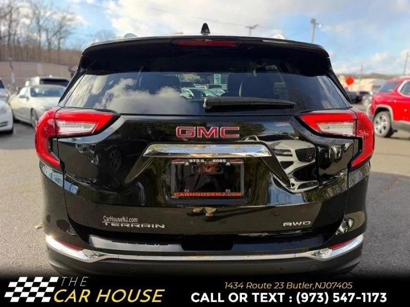 2022 GMC Terrain - Image 10 of 12