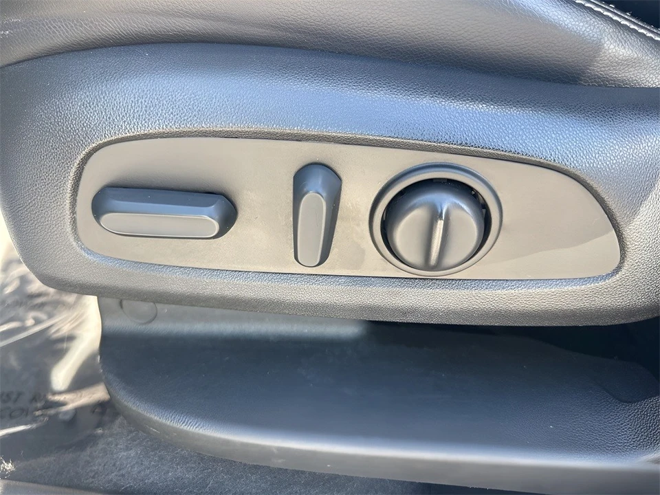 2022 GMC Terrain - Image 10 of 12