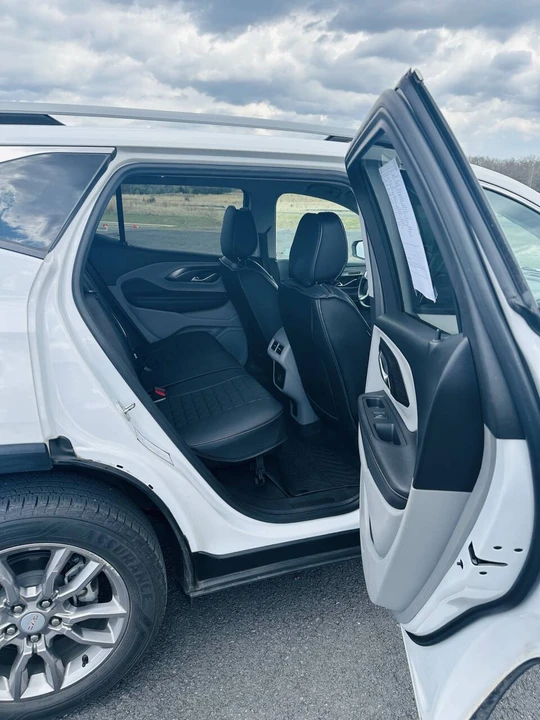 2022 GMC Terrain - Image 14 of 21