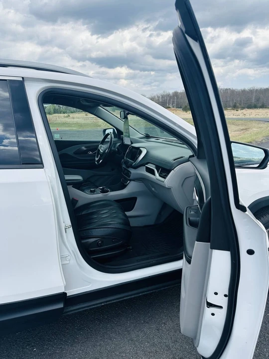 2022 GMC Terrain - Image 13 of 21