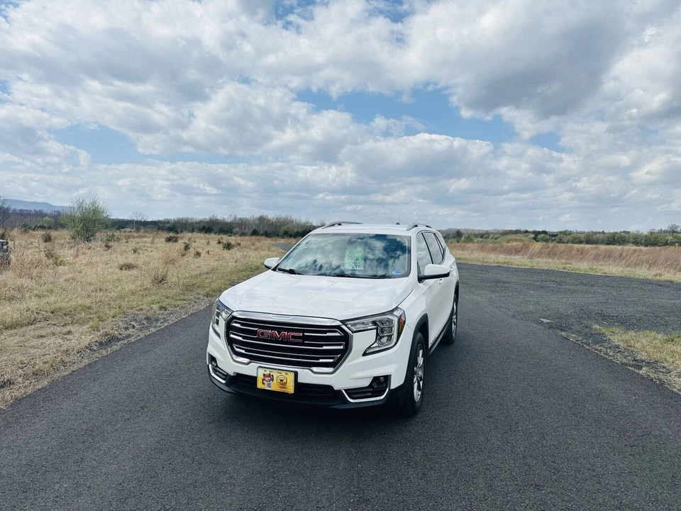2022 GMC Terrain - Image 2 of 21