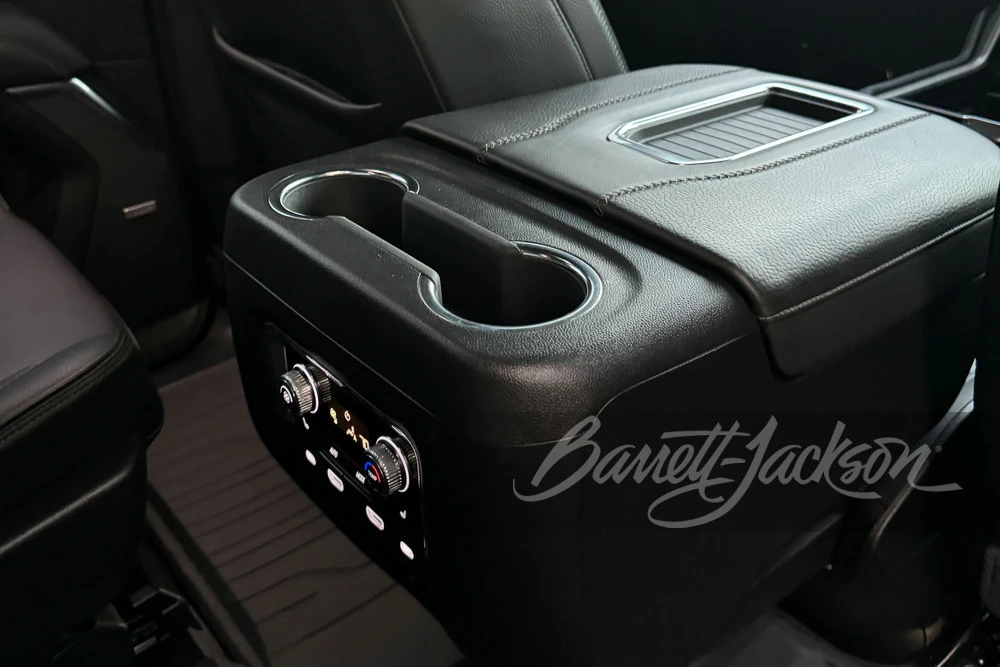 2022 GMC Yukon 5th Gen - Image 9 of 14