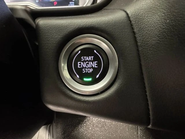 2022 GMC Yukon 5th Gen - Image 17 of 21