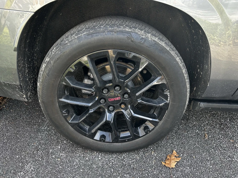 2022 GMC Yukon 5th Gen - Image 8 of 21
