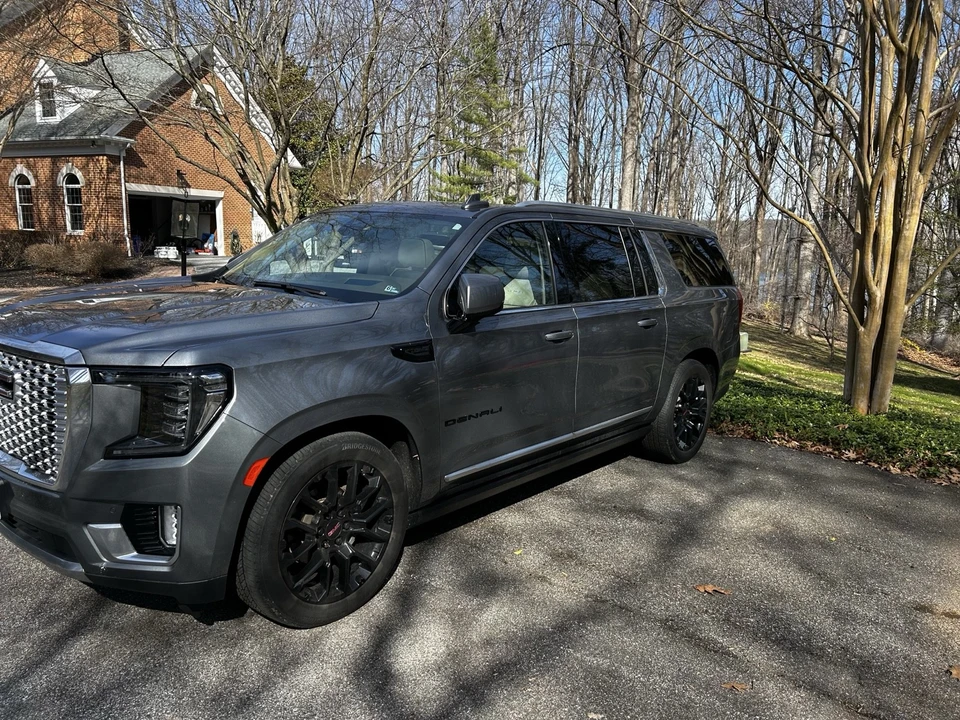 2022 GMC Yukon 5th Gen - Image 3 of 21