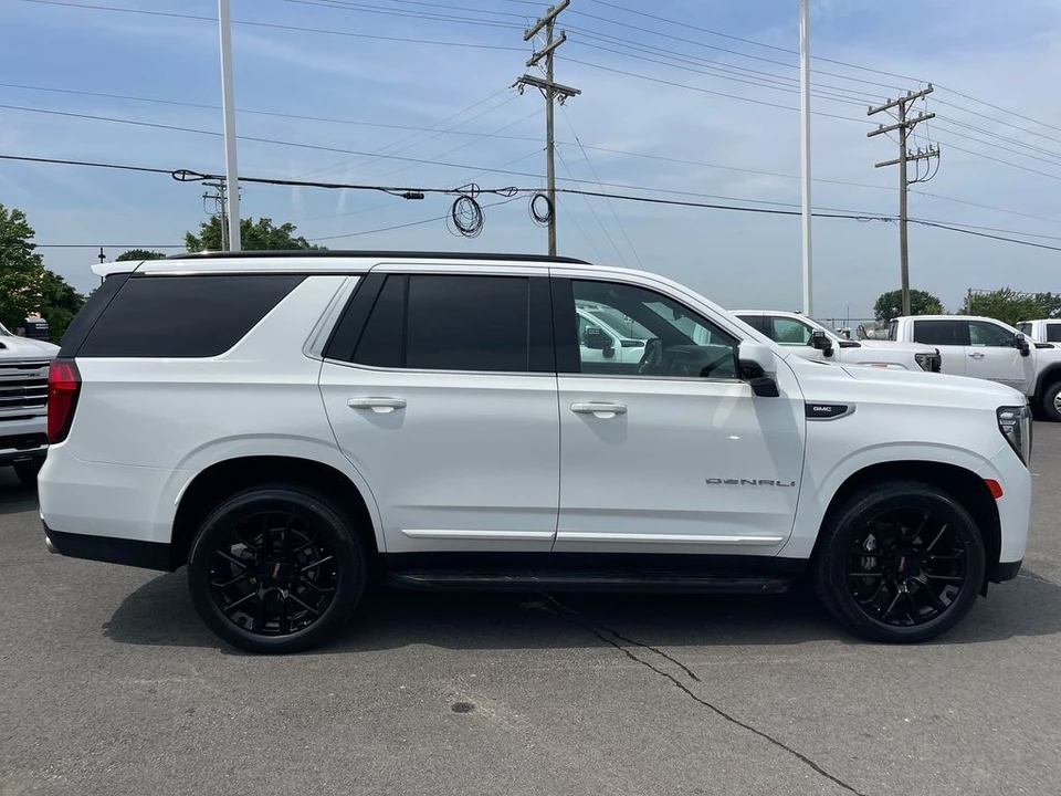 2022 GMC Yukon 5th Gen - Image 6 of 12