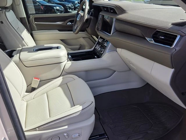 2022 GMC Yukon 5th Gen - Image 17 of 21