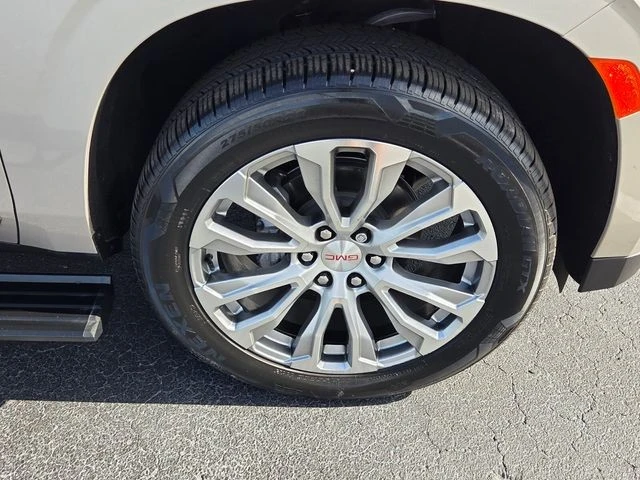 2022 GMC Yukon 5th Gen - Image 18 of 21