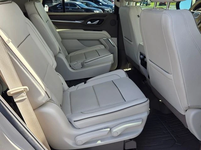 2022 GMC Yukon 5th Gen - Image 15 of 21