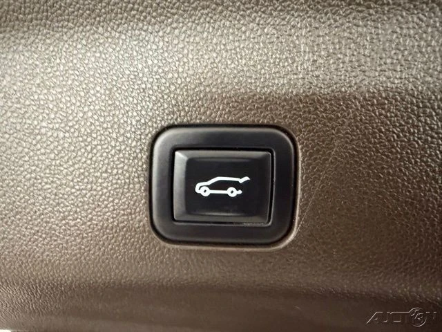 2022 GMC Yukon 5th Gen - Image 9 of 21