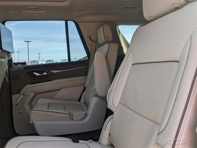 2022 GMC Yukon 5th Gen - Image 15 of 21