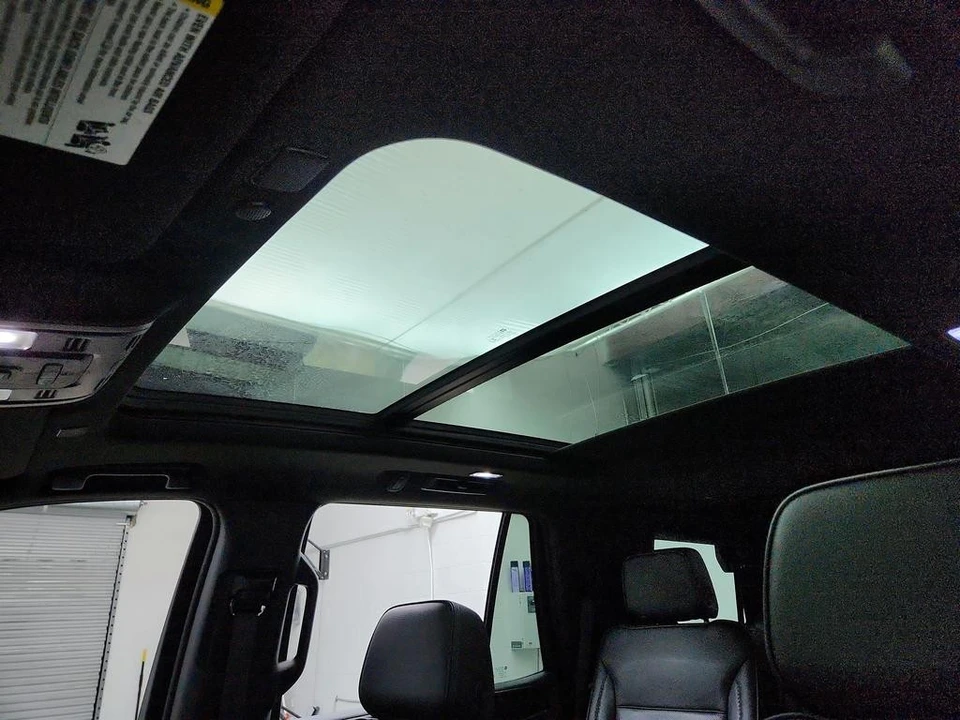 2022 GMC Yukon 5th Gen - Image 14 of 21