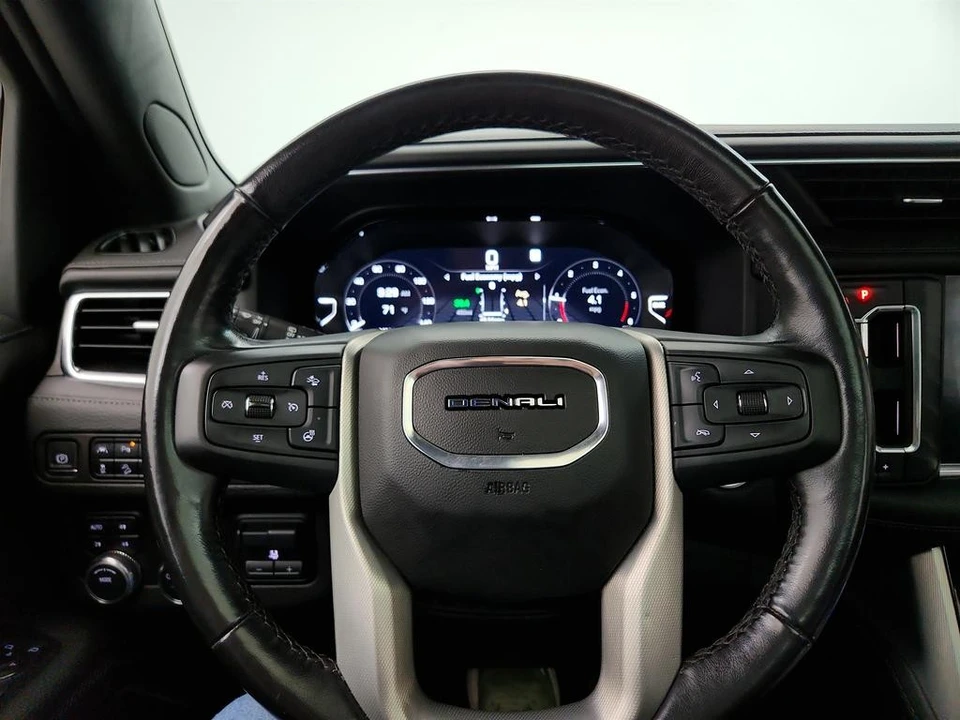 2022 GMC Yukon 5th Gen - Image 18 of 21