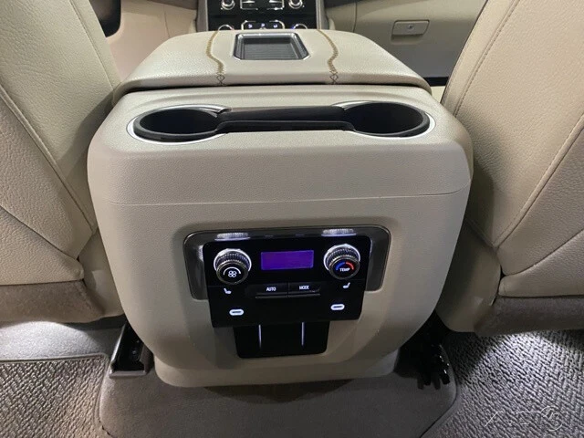 2022 GMC Yukon 5th Gen - Image 17 of 21