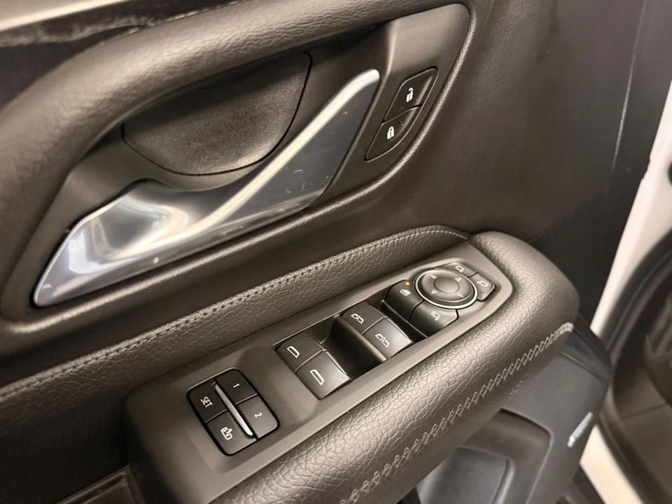 2022 GMC Yukon 5th Gen - Image 13 of 21