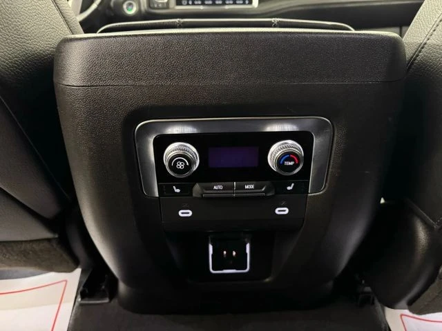 2022 GMC Yukon 5th Gen - Image 14 of 21