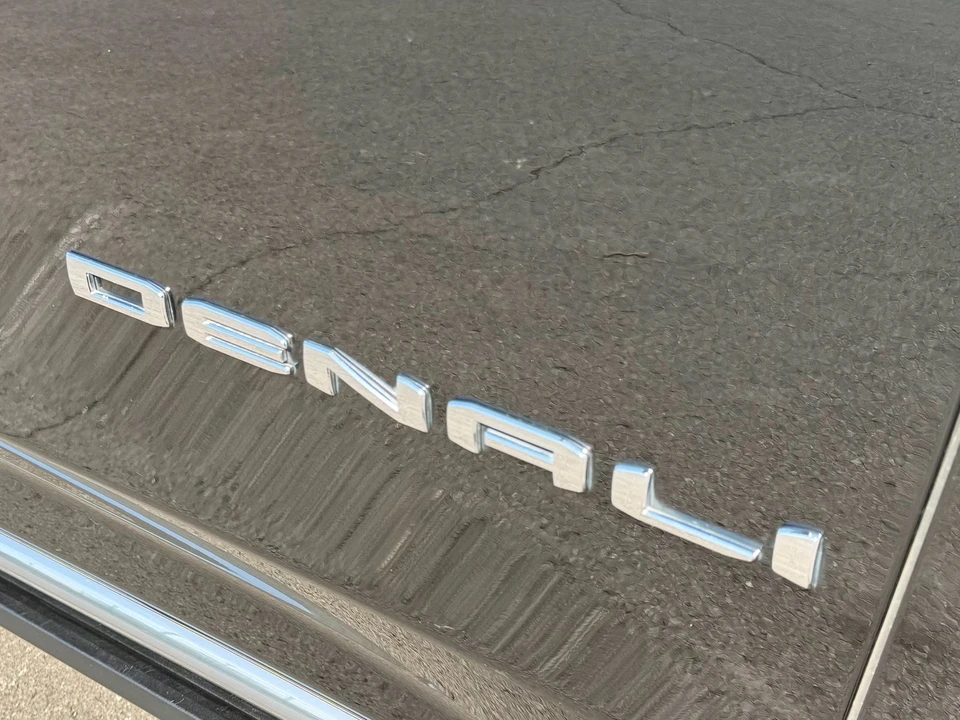 2022 GMC Yukon 5th Gen - Image 12 of 21