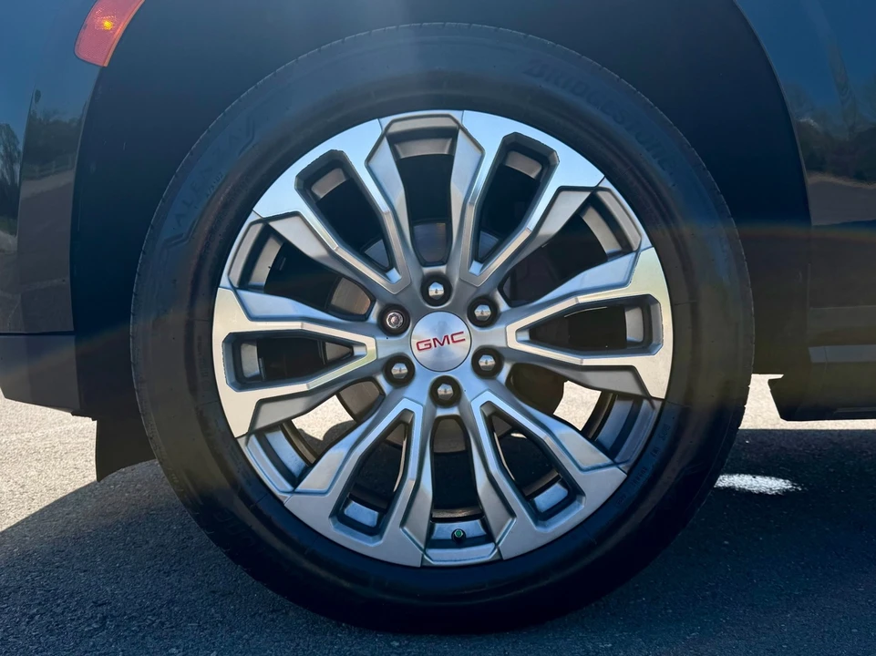 2022 GMC Yukon 5th Gen - Image 13 of 20