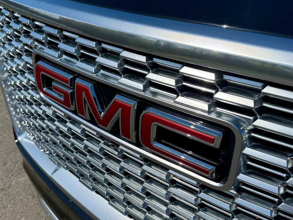 2022 GMC Yukon 5th Gen - Image 9 of 20