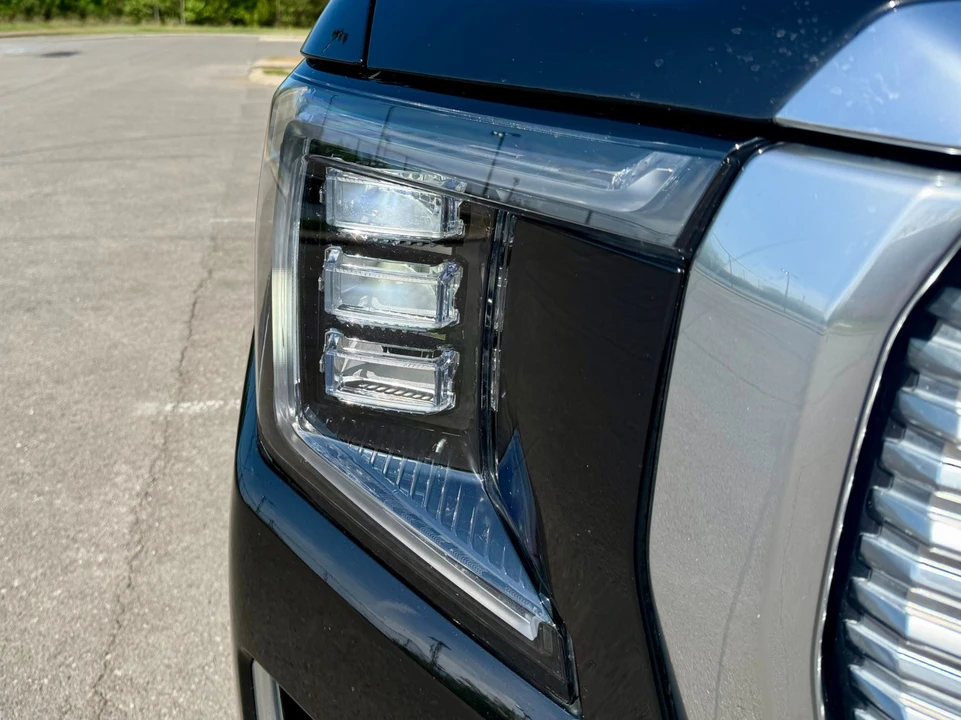 2022 GMC Yukon 5th Gen - Image 8 of 20